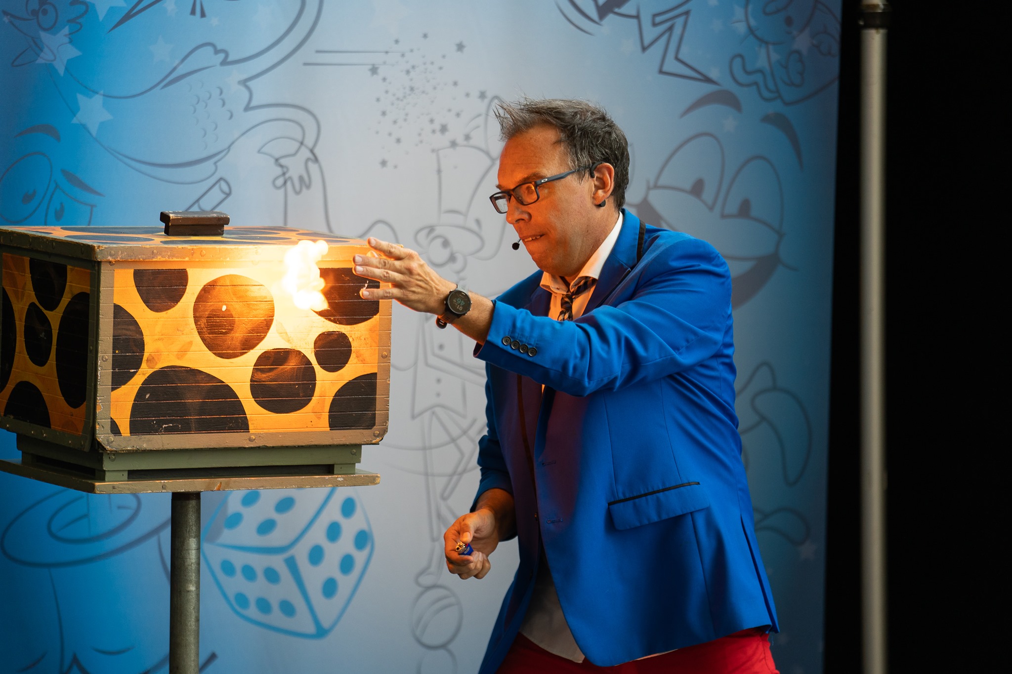 Mon Festival : Grand retour de Fredo le magicien - Un premier artiste