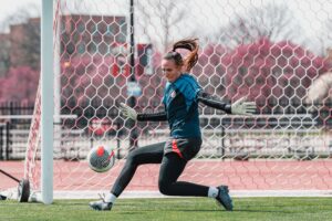 LES ROSES DE MONTRÉAL RECRUTENT ANNA KARPENKO UNE GARDIENNE EN PLEINE ASCENSION SUR LA SCÈNE CANADIENNE