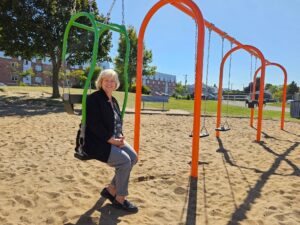 Nouveau module de balançoires au parc de la Tourterelle